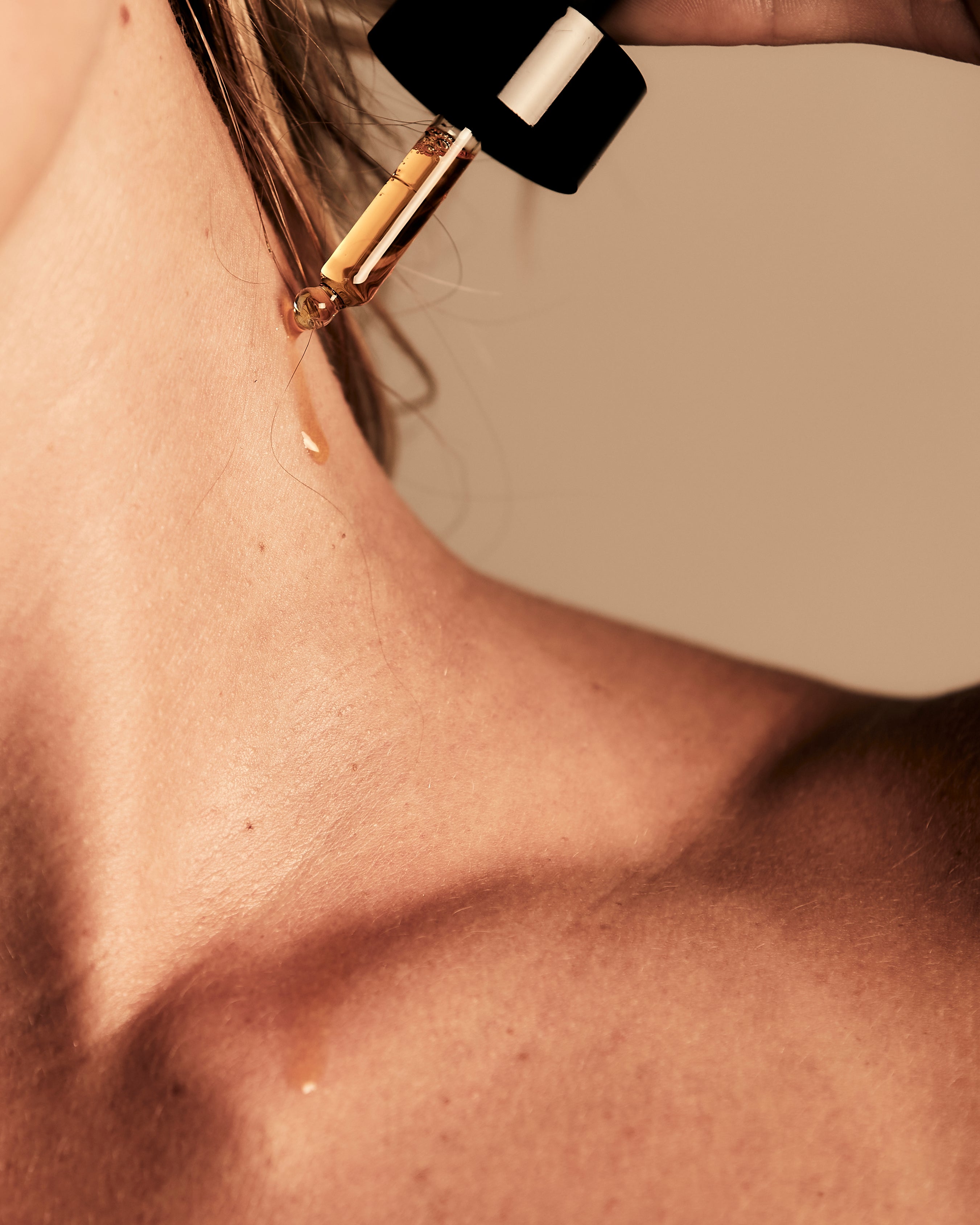 Gold_Drops_Neck_Photo.jpg
